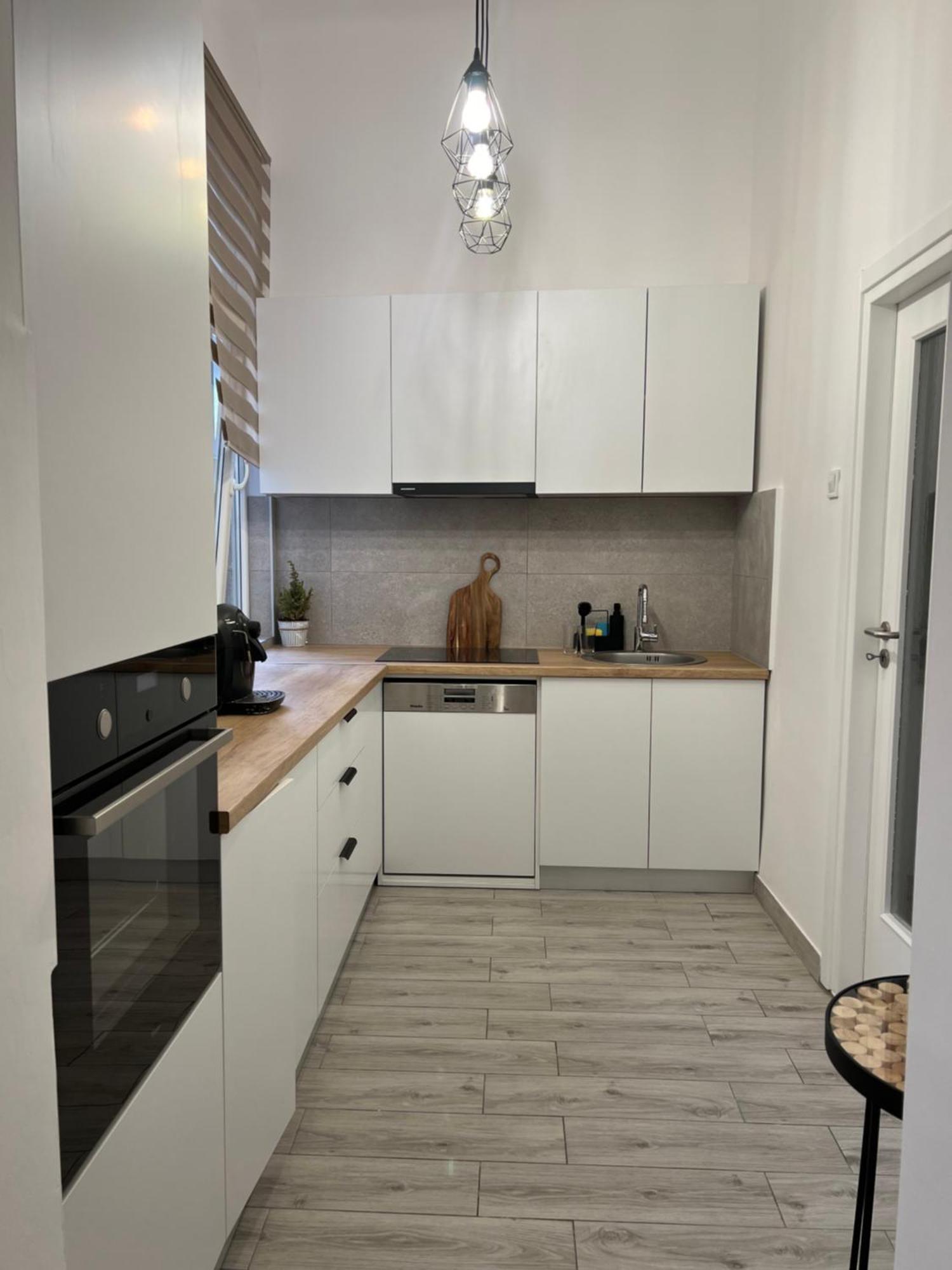 La Strada Central Apartament Oradea Εξωτερικό φωτογραφία