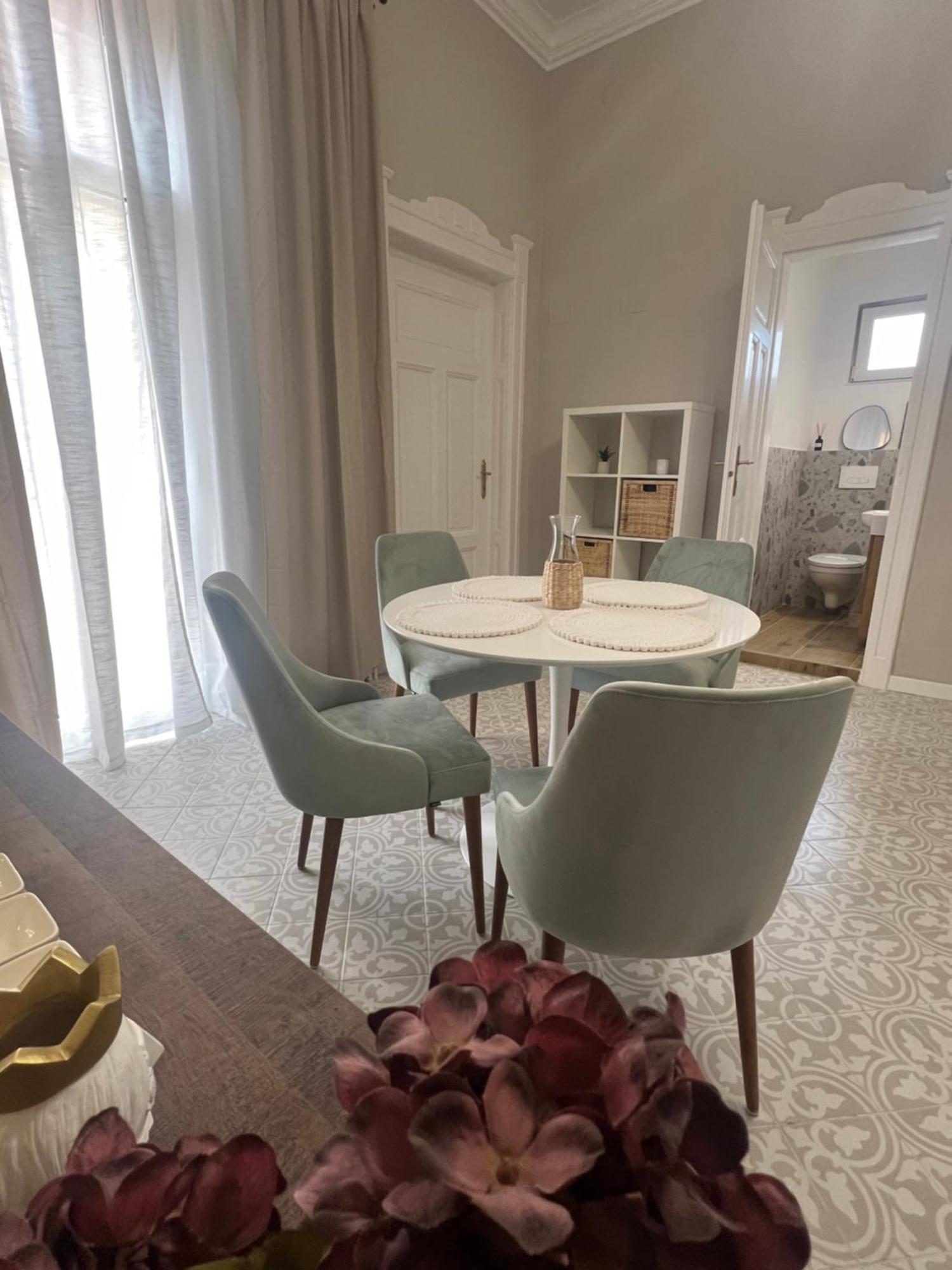 La Strada Central Apartament Oradea Εξωτερικό φωτογραφία