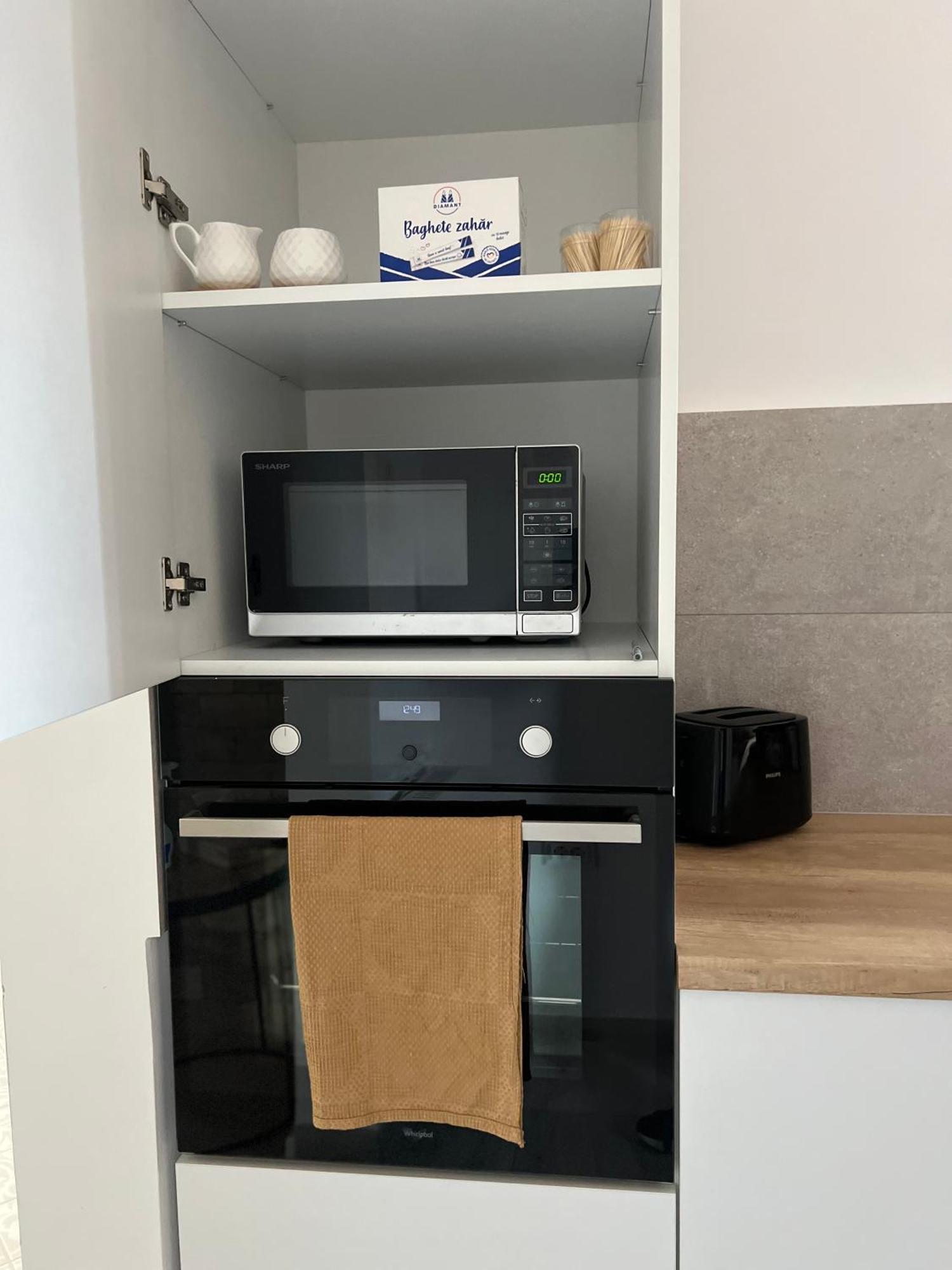 La Strada Central Apartament Oradea Εξωτερικό φωτογραφία