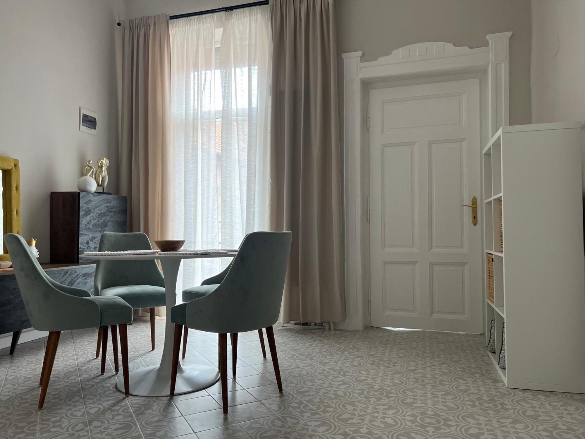 La Strada Central Apartament Oradea Εξωτερικό φωτογραφία